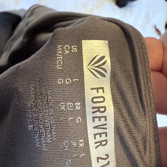 Smoke Gray Cropped Activewear 2 Piece SET - Picture 4 of 4